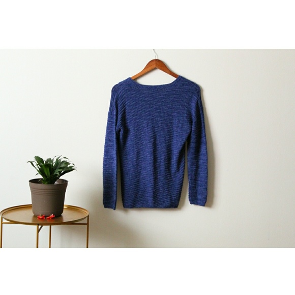 Calvin Klein Medium Blue Knit Sweater - Picture 2 of 4